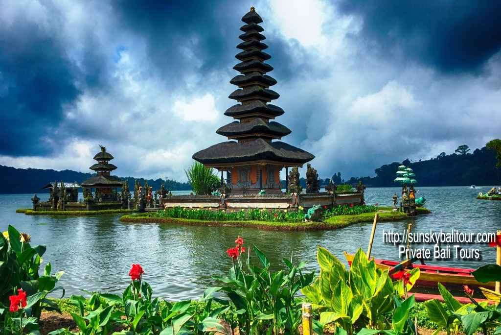 Ulun-Danu-Temple-Sunsky-Bali-Tour